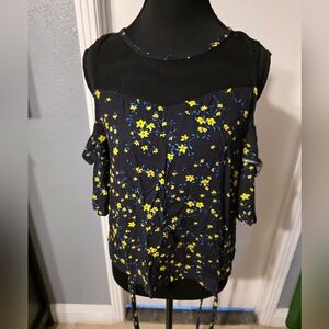 Tres Sesenta Floral And Lace Top Size L